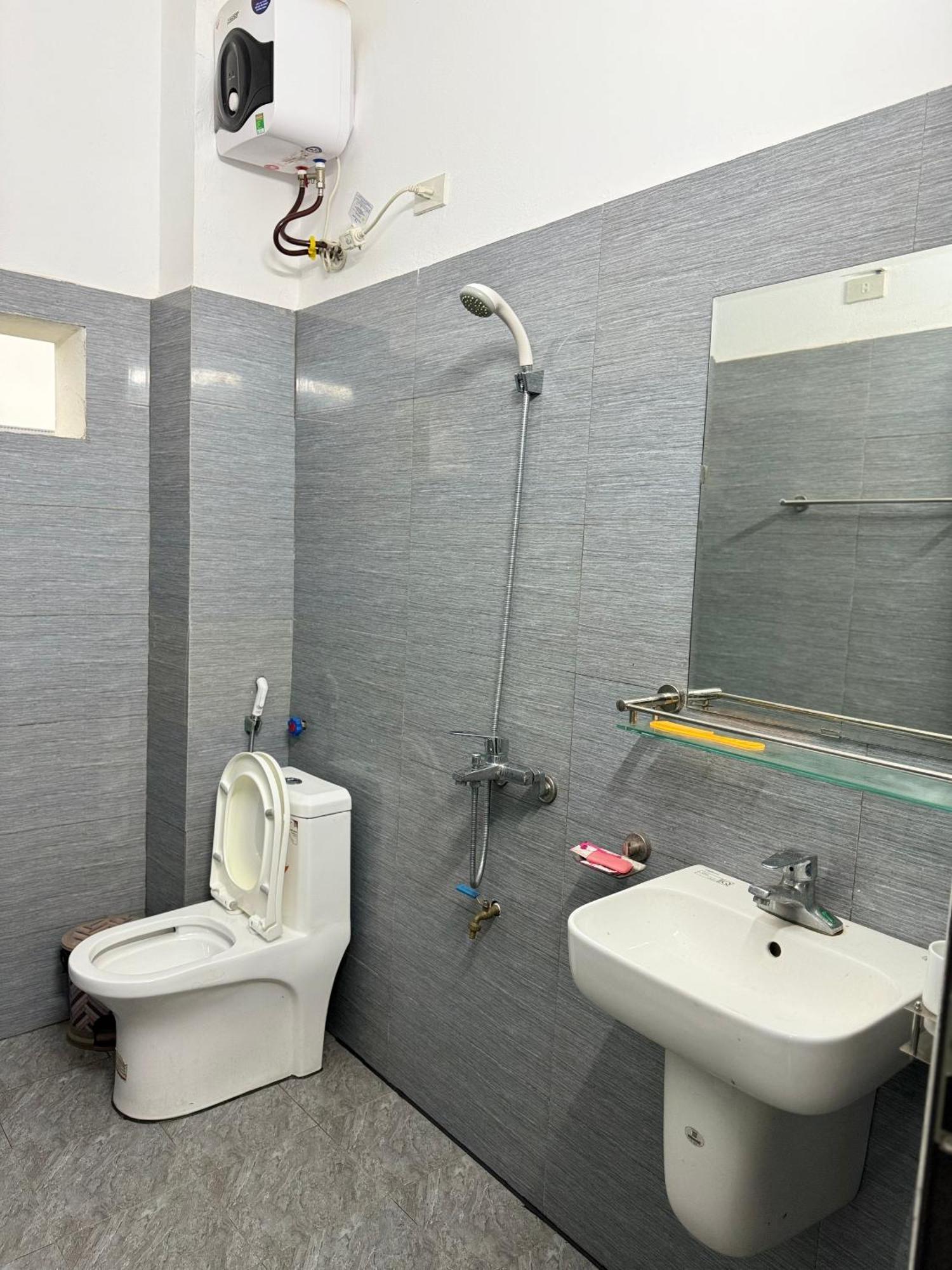 Hotel Minh Thang Nho Quan Exterior foto